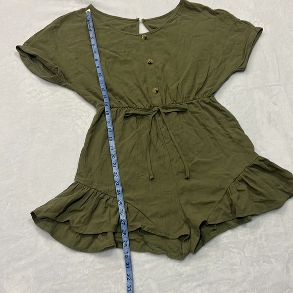 Romper - Picture 3 of 4